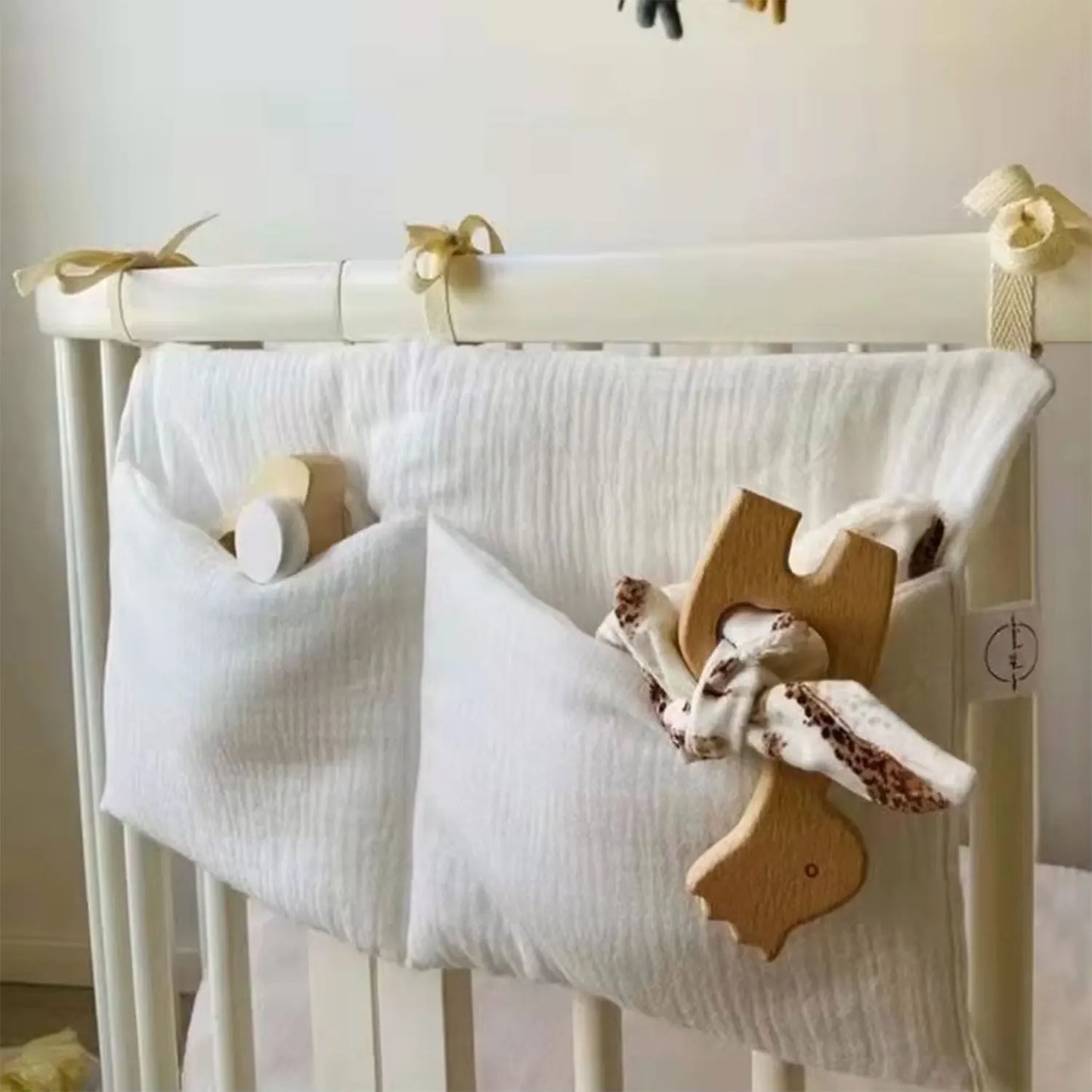 Pochette de rangement pour lit