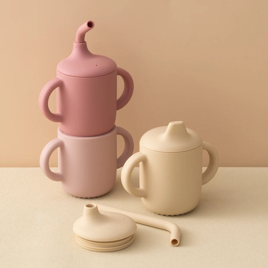 Tasse en silicone d'apprentissage